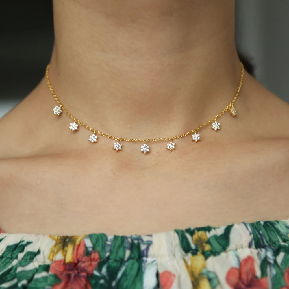 2025 New 3 Colors Flower Charm Choker Necklace Delicate Dantiy CZ Cute Charming Elegance Fashion Women Jewelry Wedding Gift